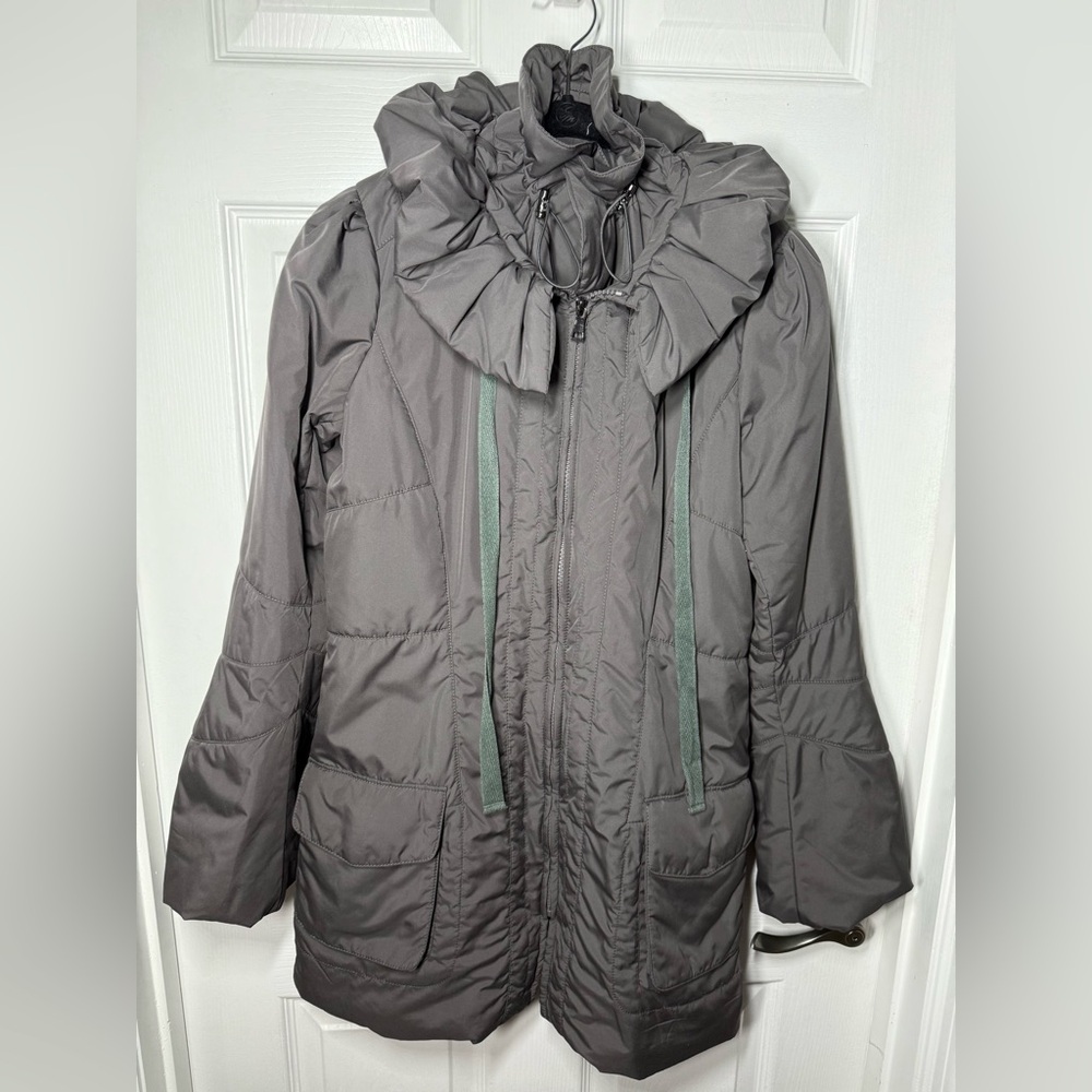 T Tahari Lightweight Women’s Size XS Coat Dark Grey/Olive